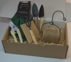 Gardening kit